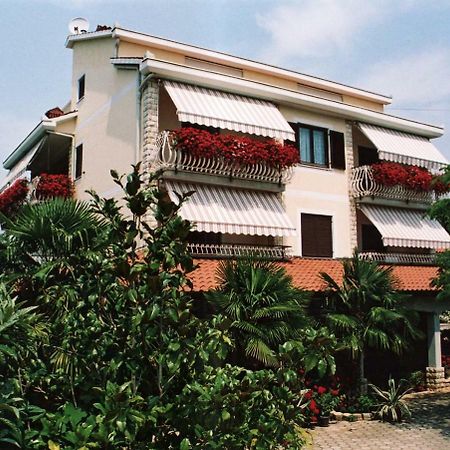 Haus Liliana Hotel Tar-Vabriga Kültér fotó