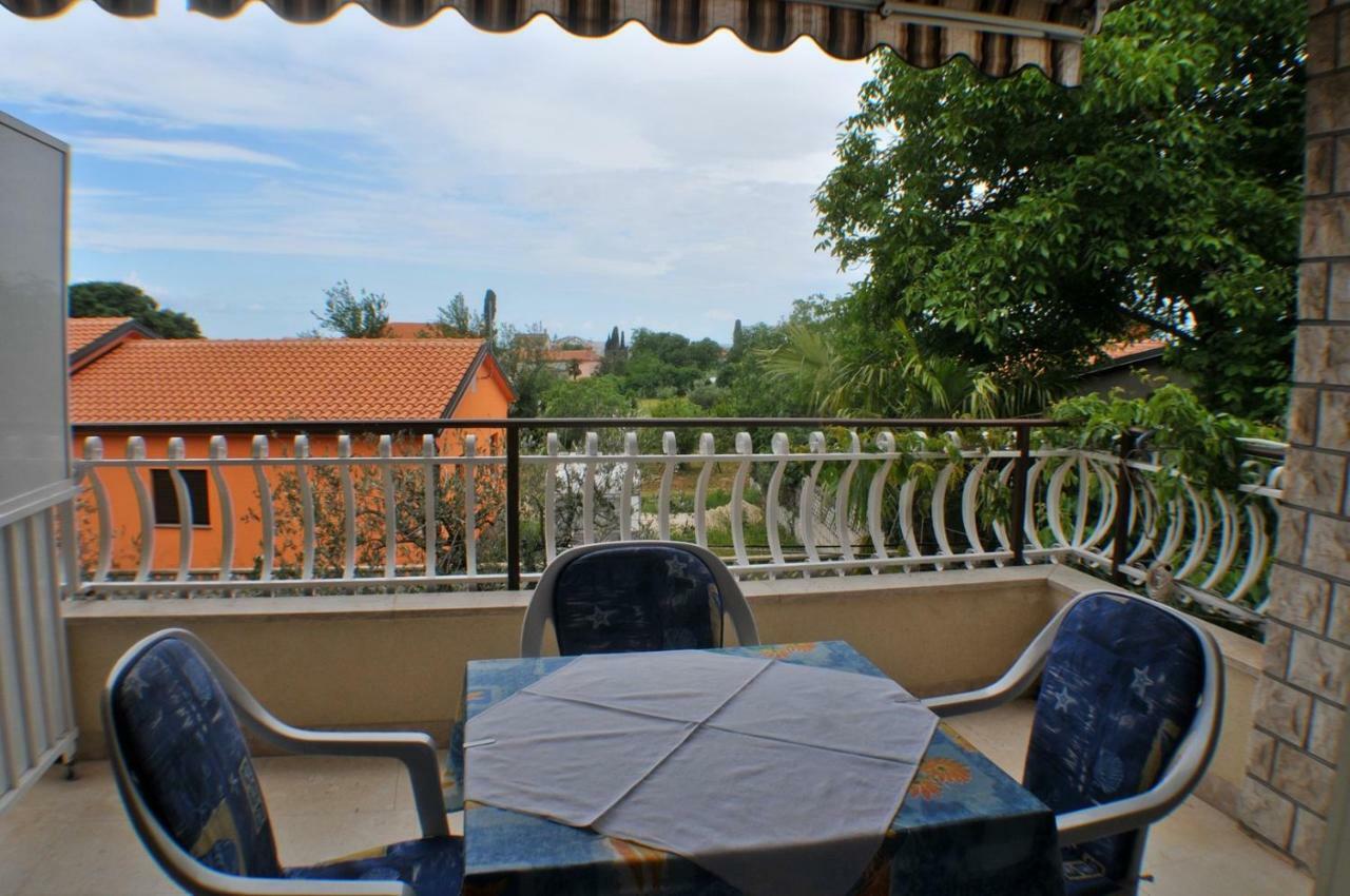 Haus Liliana Hotel Tar-Vabriga Kültér fotó