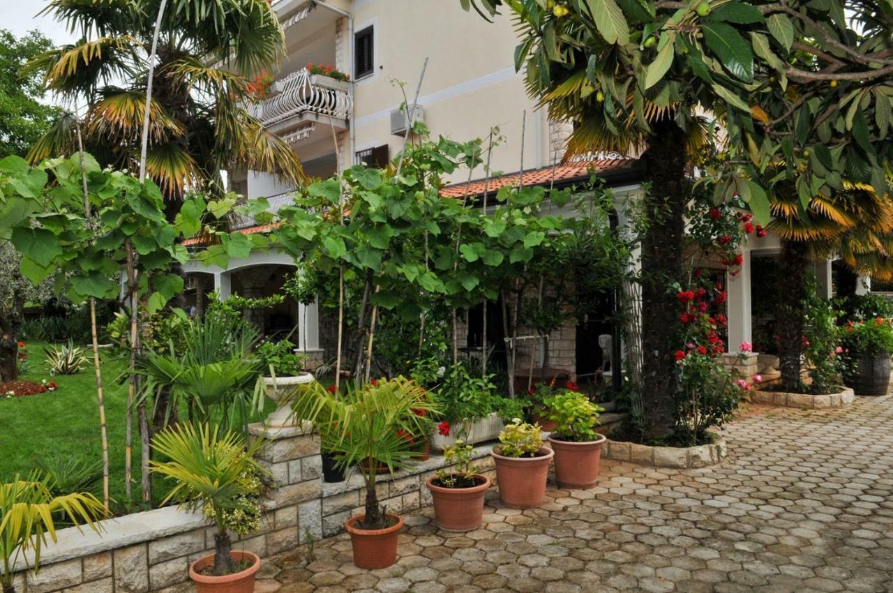 Haus Liliana Hotel Tar-Vabriga Kültér fotó