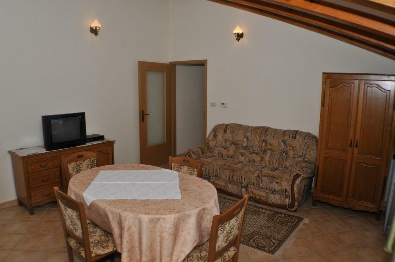 Haus Liliana Hotel Tar-Vabriga Kültér fotó