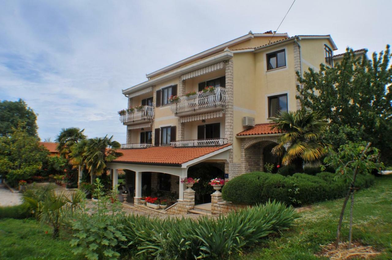 Haus Liliana Hotel Tar-Vabriga Kültér fotó